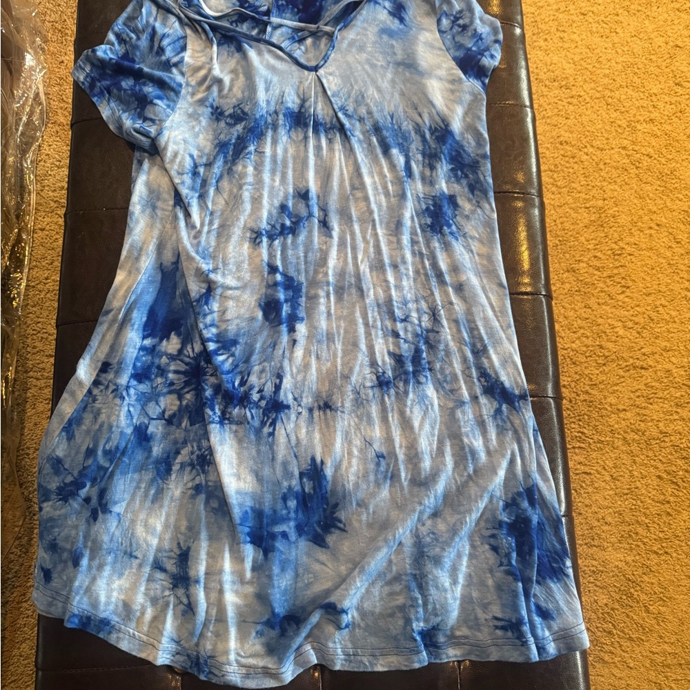 - Blue Tie-Dye Women's Top XL